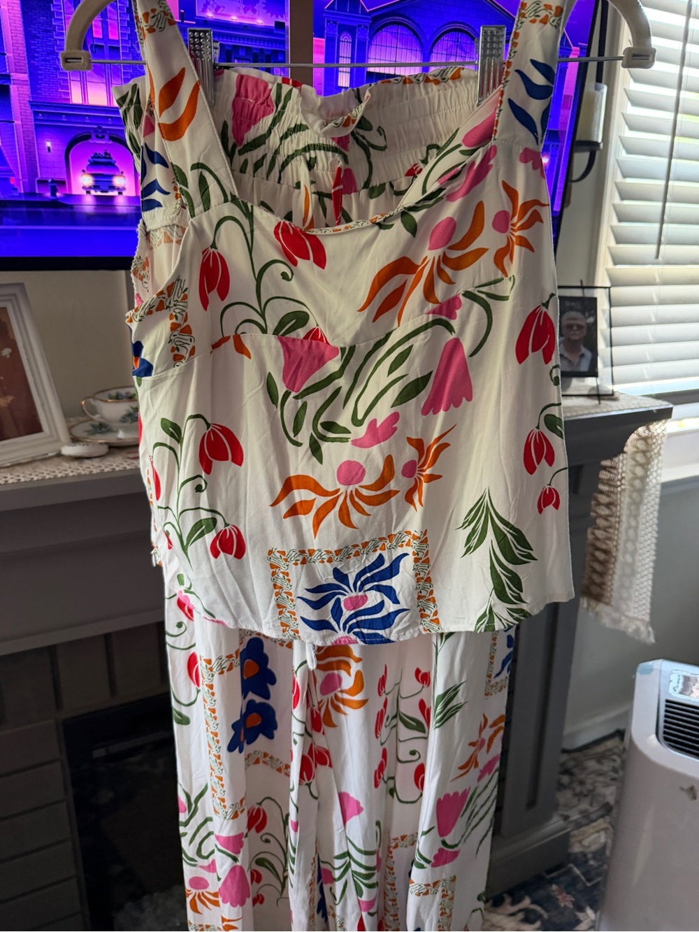 T & C Apparel  2 piece Boho Floral set- Size Large